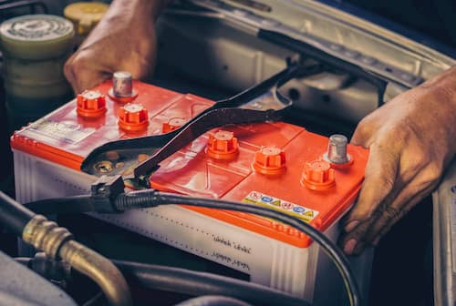 Otomobilinizin Akü Ömrü Neden Erken Bitiyor? Doğu Anadolu Sürücülerine Özel Faktörler